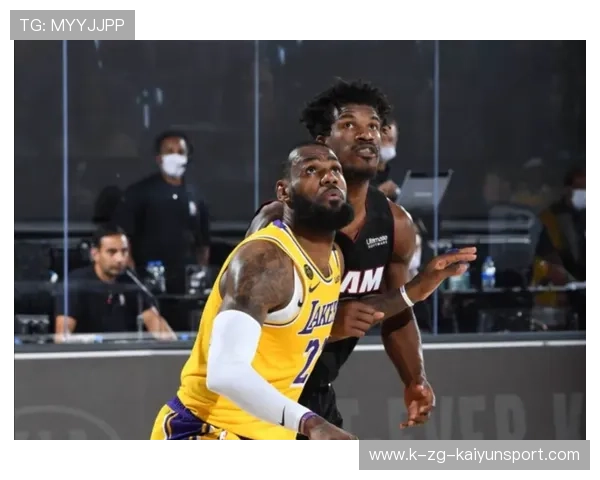 冠军球队球员家庭探访活动：点燃社区温情的火焰